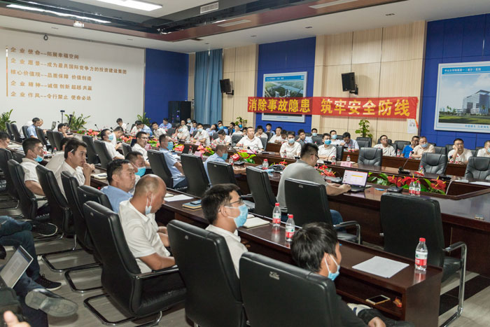 欧冠正规买球(中国)官方网站
按下“安全生产月”启动键! 欧冠正规买球(中国)官方网站
按下“安全生产月”启动键!